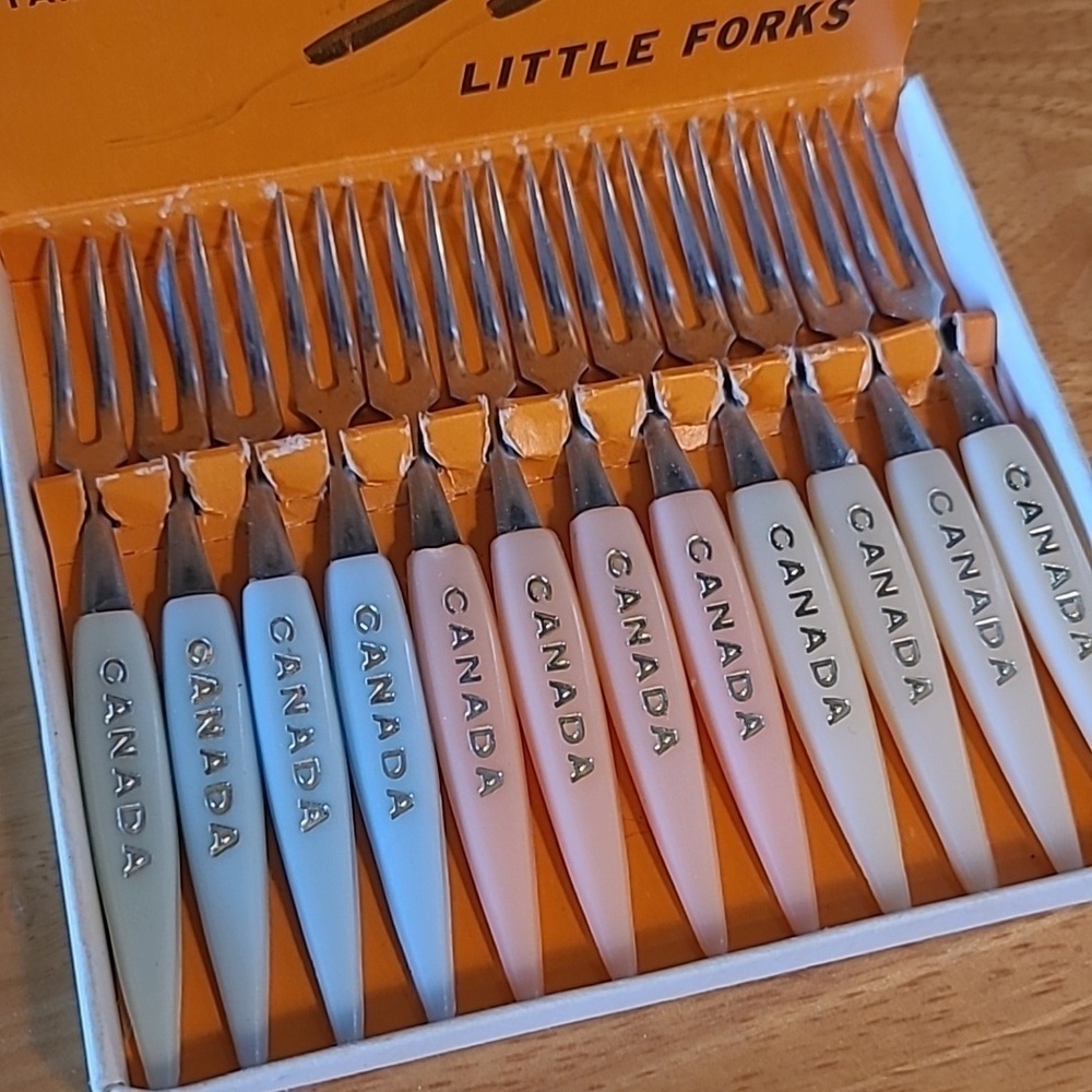 LITTLE FORKS Vintage Mid Century "Canada" Cocktail Forks Set of 12, Original Box